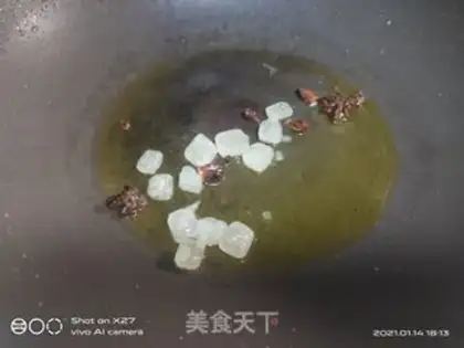 Make Red burning pig hoof step 3