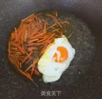 Make Spinach carrots and egg noodles step 2