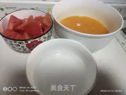 Make Tomato fried eggs step 0