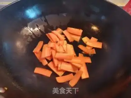 Make Pyramid veggie sauce and chicken meat step 6