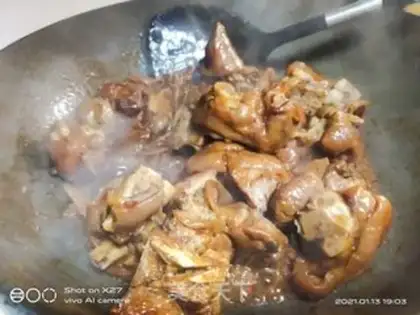 Make Red burning of pigs