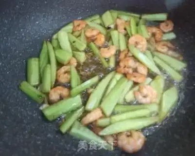 Make cucumber pickled shrimp step 4