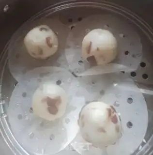 Make The steroids of red date balls step 7