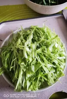 Make Old Beijing chicken roll step 10