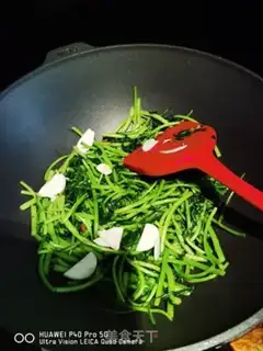 Make Old Beijing chicken roll step 14