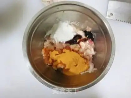 Make Orléans chicken buns step 1