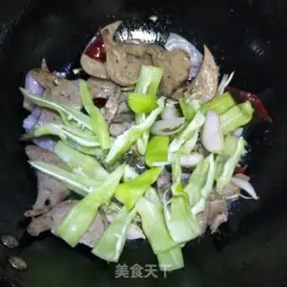 Make Pyramid step 9