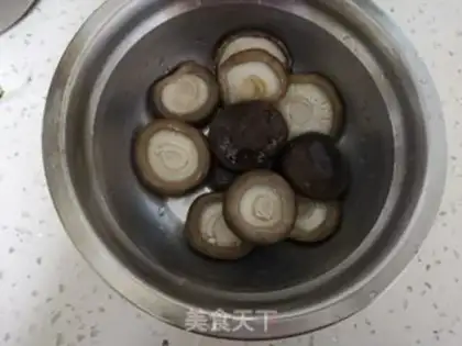 Make Meatloafed mushrooms step 0
