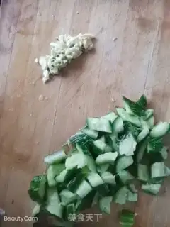 Make Cold cucumbers and fans step 2