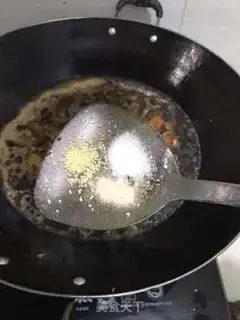 Make Onion burning chicken claws step 4