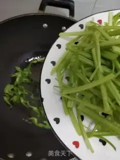 Make Soy dry celery step 1