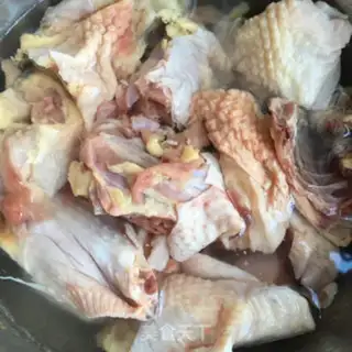 Make Little mushroom stew chicken step 1