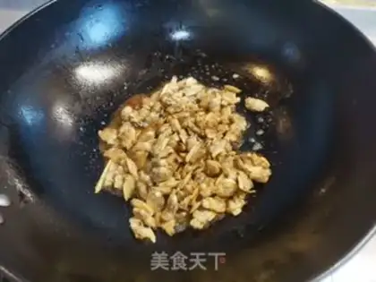 Make Pyramid onions step 1