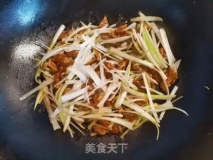 Make Pyramid onions step 2