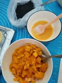 Make Mango egg souffle step 1