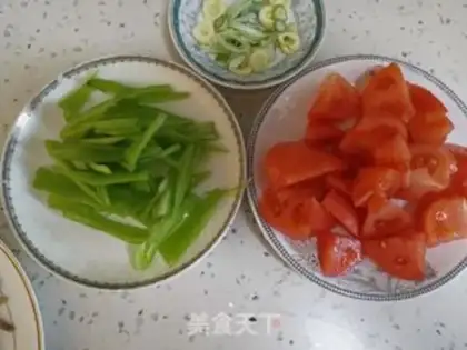 Make Seafood mushroom fried egg tomatoes step 1