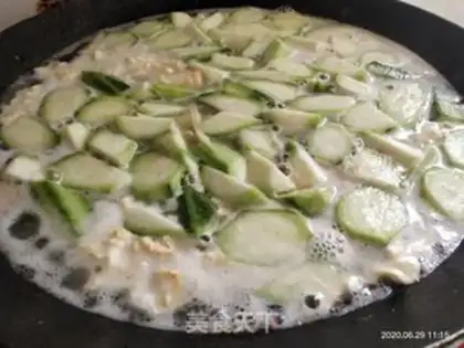 Make Egg melon soup step 0