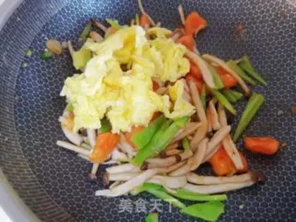 Make Seafood mushroom fried egg tomatoes step 9
