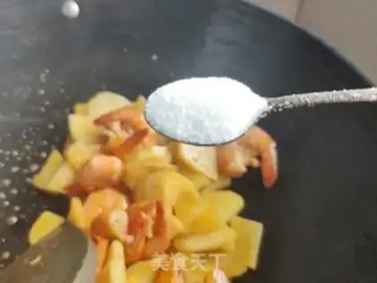 Make Potato crayfish step 7