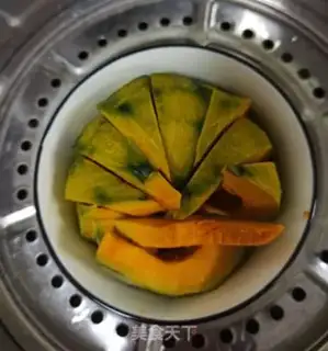 Make Pumpkin made of rice step 1