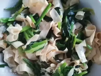 Make Spinach bean skin step 4
