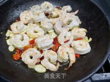 Make Spanish garlic shrimp step 6