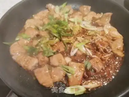 Make Fry the ridges of the pig with the sauce step 4