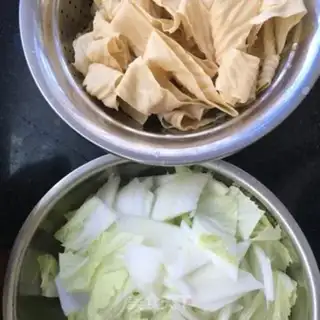 Make Spicy protein and cabbage step 2