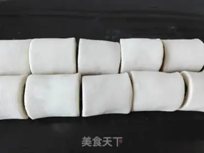 Make Bean sesame rolls step 3