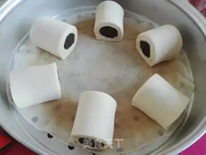 Make Bean sesame rolls step 4