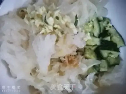 Make The silver ear of the cold cucumber step 4