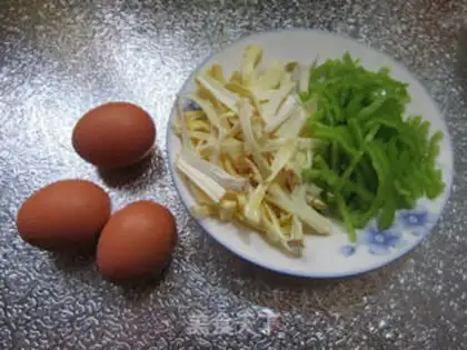 Make Pineapple meth fried eggs step 0