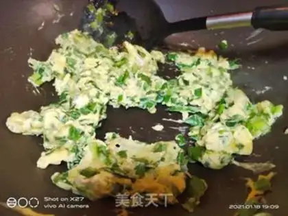 Make Scorch egg fried rice step 3