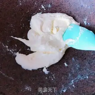 Make Strawberry oxen step 5