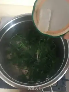 Make Spinach beefball soup step 7