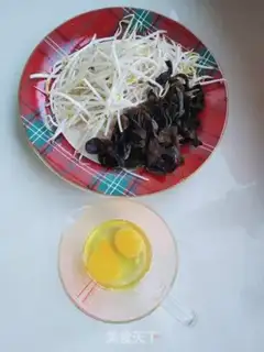 Make Green bean sprouts and eggs step 0