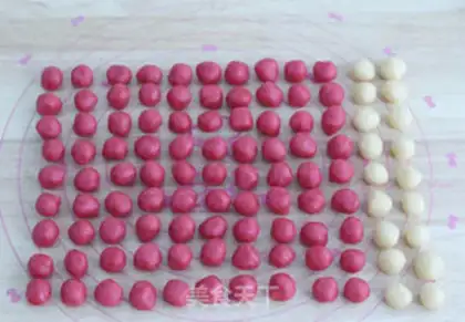 Make Flower cookies step 7