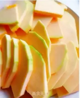 Make Pumpkin rolls step 1