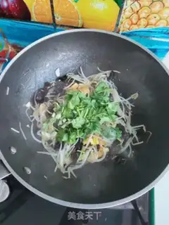 Make Green bean sprouts and eggs step 8