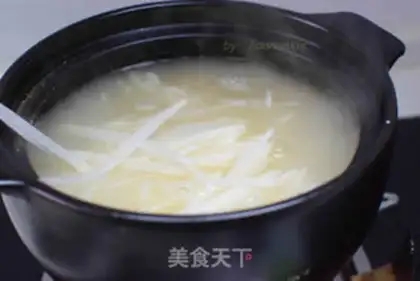 Make Carrot fish bone soup step 5