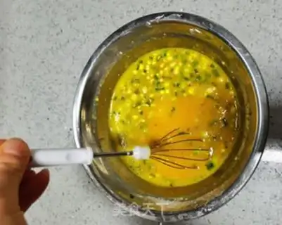 Make Onion omelet step 4