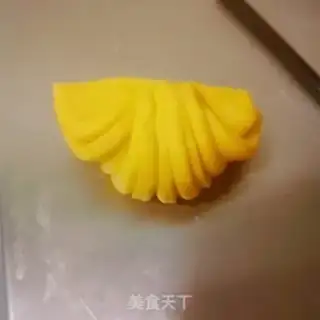 Make Pumpkin rolls step 12