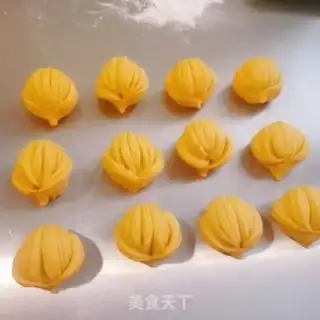 Make Pumpkin rolls step 15