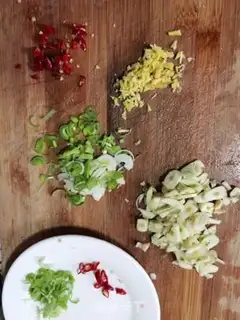 Make Garlic fans steam salsa step 6