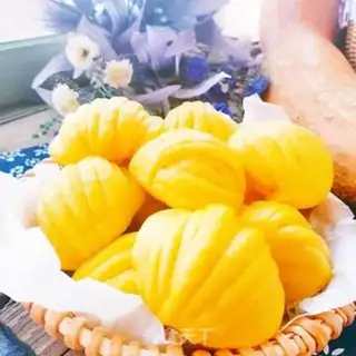 Make Pumpkin rolls step 20