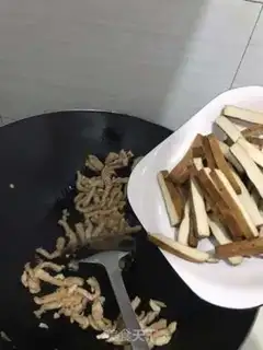 Make Spam noodles step 3