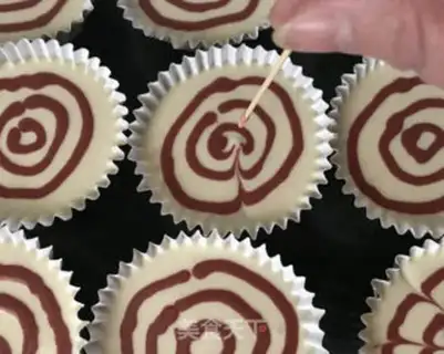 Make Pick up the cupcakes step 13