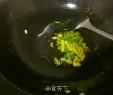 Make Potato-dry fried meat step 5