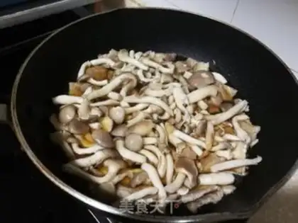 Make Big fungus and egg soup step 3