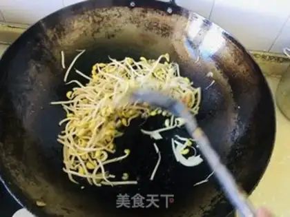 Make Soybean sprouts and tofu step 2